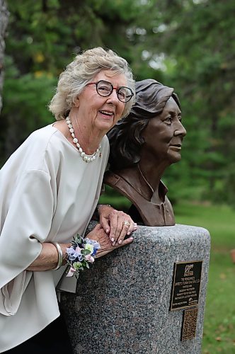 Ruth Bonneville / Free Press
LOCAL Janice Filmon
CITIZEN HONOURED The Honourable Janice Filmon stands next to her newly unveiled bronze bust as she is inducted into the Citizens Hall of Fame site in Assiniboine Park on Wednesday.
Story Former Lieutenant-Governor and philanthropist Janice Filmon was inducted into the Winnipeg Regional Real Estate Board's Citizens Hall of Fame. Filmon is a model of community spirit and generosity, and is widely respected for her leadership with CancerCare Manitoba Foundation, the Arthur V. Mauro Centre for Peace and Justice, Leadership Winnipeg, and the Nellie McClung Foundation.
See story by Aaron
Sept 22nd, 2026