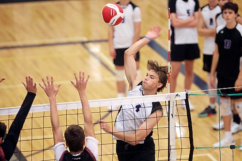 Jagger Hansen-Young and the Vikings went 8-2 in sets on Friday, putting themselves in the championship bracket today. (Tim Smith/The Brandon Sun)