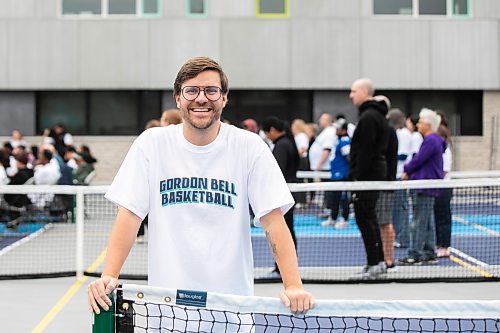 MIKAELA MACKENZIE / FREE PRESS
Phys ed teacher Sean Cruickshank with the brand new pickleball courts at Gordon Bell High School on Friday, Sept. 25, 2026.
For Maggie story.
Free Press 2026