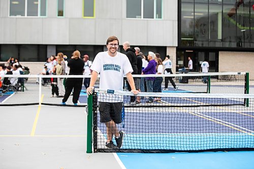 MIKAELA MACKENZIE / FREE PRESS
	
Phys ed teacher Sean Cruickshank with the brand new pickleball courts at Gordon Bell High School on Friday, Sept. 25, 2026.

For Maggie story.
Free Press 2026