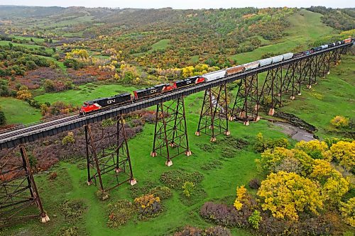 26092026
A CN train crosses the Uno Trestle Bridge which stretches across the Minnewasta Creek valley south of Birdtail Sioux First Nation on a cool fall Saturday afternoon.
(Tim Smith/The Brandon Sun)