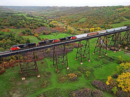 26092026
A CN train crosses the Uno Trestle Bridge which stretches across the Minnewasta Creek valley south of Birdtail Sioux First Nation on a cool fall Saturday afternoon.
(Tim Smith/The Brandon Sun)