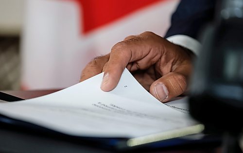 JOHN WOODS / FREE PRESS
Obby Khan, leader of the Manitoba PC opposition party, announces his resignation as leader and member of the PC party in his legislature office Winnipeg, Monday, September 28, 2026.
reporter: carol