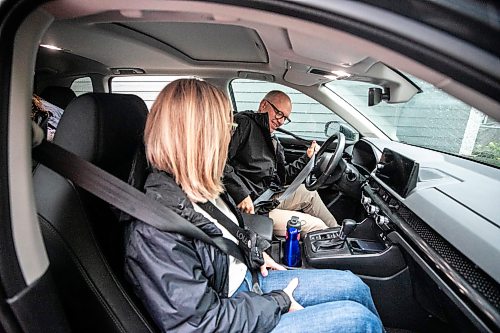 MIKAELA MACKENZIE / FREE PRESS
Scott and Marla Gillingham leave home on Saturday, Sept. 26, 2026.
For Malak day-in-the-life story.
Free Press 2026