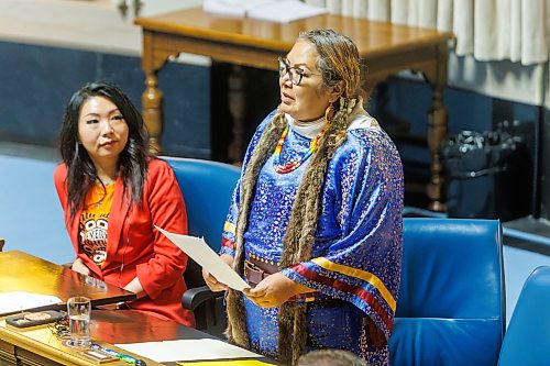 MIKE DEAL / FREE PRESS
NDP MLA’s Jennifer Flett (The Pas-Kameesak) (right) speaks in the chamber for the first time during Question Period in the Manitoba Legislature Tuesday afternoon.
Reporter: Carol Sanders
260929 - Tuesday, September 29, 2026.
