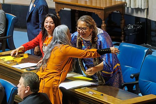 MIKE DEAL / FREE PRESS
NDP MLA’s Jennifer Flett (The Pas-Kameesak) (right) is hugged by Families Minister Nahanni Fontaine after giving a speech during Question Period in the Manitoba Legislature Tuesday afternoon.
Reporter: Carol Sanders
260929 - Tuesday, September 29, 2026.