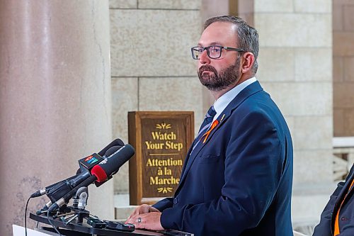 MIKE DEAL / FREE PRESS
Interim leader of the official opposition, Konrad Narth (La Vérendrye), scrums with the media after Question Period in the Manitoba Legislature Tuesday afternoon.
Reporter: Carol Sanders
260929 - Tuesday, September 29, 2026.