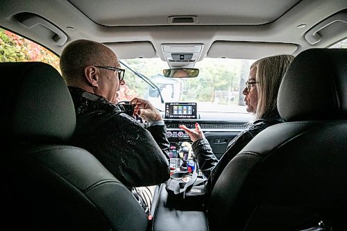 MIKAELA MACKENZIE / FREE PRESS
	
Scott and Marla Gillingham drive on Saturday, Sept. 26, 2026.

For Malak day-in-the-life story.
Free Press 2026