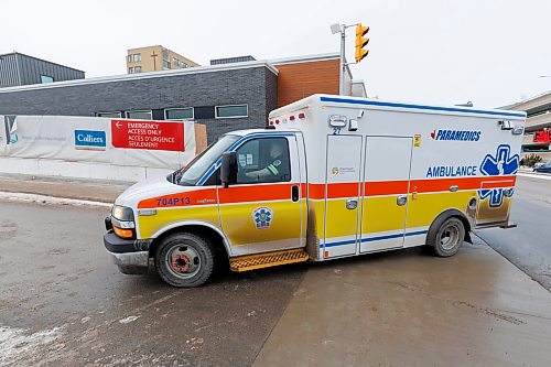 MIKE DEAL / FREE PRESS
An ambulance drives up to the public entrance to the emergency at St. Boniface Hospital.
The new emergency entrance to the St. Boniface Hospital includes a ramp that goes down to a garage for ambulances, but it looks like a very tight and possibly impossible turning radius for ambulances to go through the door.
Reporter: Maggie Macintosh
241206 - Friday, December 06, 2024.