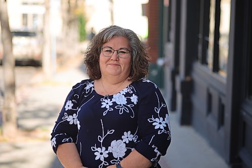 Brandon School Division trustee Shawna Mozdzen stands in front of Chez Angela on Saturday afternoon. Mozden seeks re-election to the school board during the Oct. 18 election. (Abiola Odutola/The Brandon Sun)