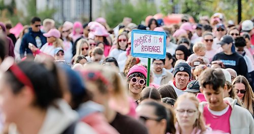 JOHN WOODS / FREE PRESS
People participate in the annual Canadian Cancer Society Run For The Cure at Assiniboine Park in Winnipeg, Sunday, October 4, 2026.
reporter: maggie