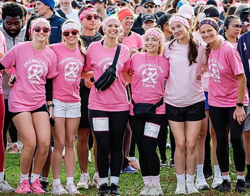 JOHN WOODS / FREE PRESS
People participate in the annual Canadian Cancer Society Run For The Cure at Assiniboine Park in Winnipeg, Sunday, October 4, 2026. 

reporter: maggie