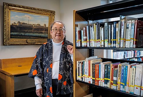 MIKE DEAL / FREE PRESS
Sally Ito is the new writer-in-residence for the Winnipeg Public Library.
Reporter: Sheldon Birnie
261001 - Thursday, October 01, 2026.