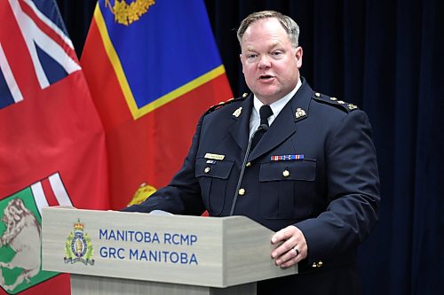 Ruth Bonneville / Free Press

LOCAL - RCMP Project Derry

Manitoba RCMP hold presser on update on Project Derry where 21 new charges were laid against 11 people into a criminal organization operating on the Bunibonibee Cree Nation, also known as Oxford House. 

 Jeff Asmundson, Manitoba Integrated Law Enforcement Team, answers questions from the media regarding update Tuesday. 

 
Oct 6th,  202]6