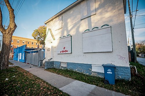 JOHN WOODS / FREE PRESS
A house and store on Aikens and Manitoba burned out and boarded up in the William Whyte neighbourhood in Winnipeg, Monday, October 5, 2026. It was renovated but never opened.

reporter: Julie