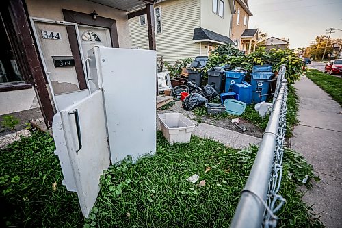 JOHN WOODS / FREE PRESS
Scape metal and garbage dumped on a Magnus lot in the William Whyte neighbourhood in Winnipeg, Monday, October 5, 2026. 

reporter: Julie