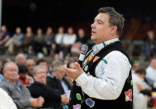 Ruth Bonneville / Free Press

Local Selkirk School renamed after Murray Sinclair 

Photo of Niigaan Sinclair, son of Hon. Murray Sinclair, sharing stories about his dad at the event  renaming event Wednesday. 

Lord Selkirk School Division students, families, staff and community members gathered Wednesday to celebrate the renaming of the school as École Murray Sinclair Middle School. 

The ceremony honoured the legacy of the late Honourable Murray Sinclair, who called Selkirk home and whose work had a lasting impact on justice and reconciliation in Canada.

The event included remarks from members of the Sinclair family, traditional drumming and dance performances, and a group photo beneath the school’s new sign.

Oct 7th,  2026