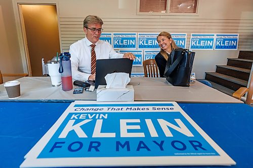 MIKE DEAL / FREE PRESS
2:26 PM
Kevin Klein goes over emails and chats with his wife Heather Klein.
For day-in-the-life story.
Reporter: Malak Abas
261005 - Monday, October 05, 2026.