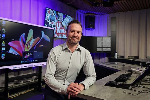 Ruth Bonneville / Free Press
ENT - digital ed
Portrait of Dr. Peter Miller in the Digital Education Studio at the U of W. Dr. Miller has taught classes in the studio.
Story: Long before remote learning, the U of W was set up for the digital education revolution. For over 30 years, Studio 1L10 in Lockhart Hall has simultaneously recorded lectures with full broadcast capability, turning classes on biology and ancient Egypt into live on air experiences that students can watch again and again. Expanding class size and flexibility for students, Studio 1L10 continues to plug along.
Reporter: Ben Waldman
Oct 8th,, 2026