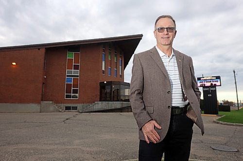 Ward 3 candidate Kevin Chambers stands outside Calvary Temple Brandon in the city’s west end. (Tim Smith/The Brandon Sun files)