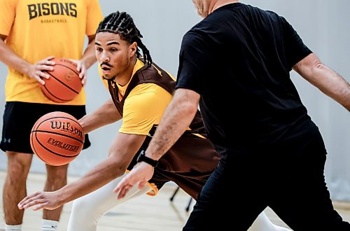 JOHN WOODS / FREE PRESS
Samuel Desrochers of the University of MB basketball practices at the university in Winnipeg, Tuesday, October 13, 2026. 

reporter: josh
