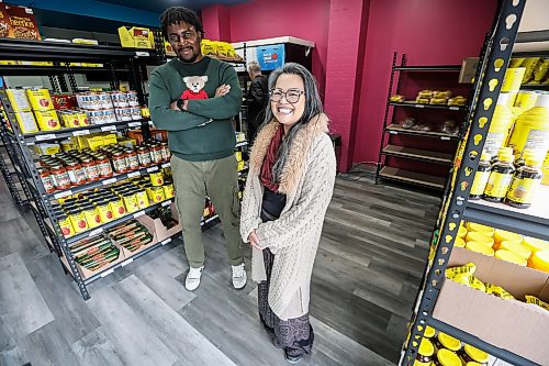 JOHN WOODS / FREE PRESS
Leilani Esteban-Villarba, executive director at the Chalmers Neighbourhood Renewal Corporation, and Michael Onwuka, store manager, have opened The CHARM Hub, a low cost grocery store on Ottawa Ave in Winnipeg, Tuesday, October 13, 2026. 

reporter: aaron