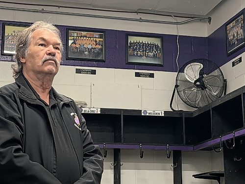 MORGAN MODJESKI / FREE PRESS
Barry Bonni, president of the River East Royal Knights, stands in the Manitoba Major Junior Hockey League club's dressing room on Oct. 15, 2026. Now, the long-time coach, who has called the Terry Sawchuk arena home base for more than 45-years, has been locked out of the facility and he thinks its a result of him raising concerns around the rink publicly.