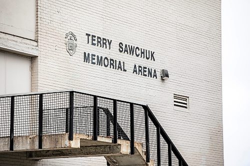MIKAELA MACKENZIE / FREE PRESS
Terry Sawchuk Arena, which is closed due to structural concerns, on Thursday, Nov. 27, 2025.
For Chris story.
Free Press 2025