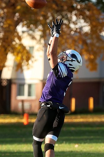 Haiden Samuel #3 of the Vincent Massey Vikings leaps to make a catch during high school football action against the Elmwood Giants at Vincent Massey High School on Friday afternoon.
(Tim Smith/The Brandon Sun)
