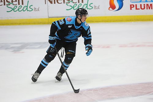 Xander Mecas skates through the middle of the ice at Tundra Oil & Gas Place on Oct. 10. (Rowan McCarthy/The Brandon Sun).