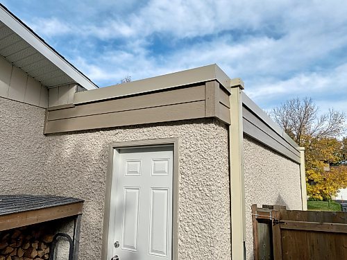 Marc LaBossiere / Free Press
The vertical 90-degree corners create a clean look against the horizontal rows of Hardie board. 