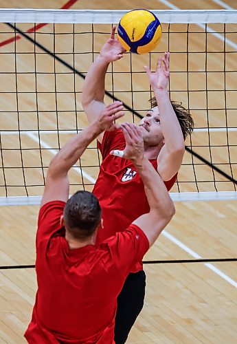 JOHN WOODS / FREE PRESS
U of Wpg volleyball setter Tristan Arnold during a training session at the U of Wpg in Winnipeg, Tuesday, October 20, 2026.
reporter: josh
