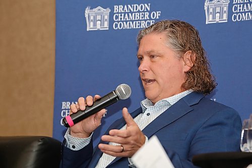 Incumbent Mayor Jeff Fawcett responds to a question during a Breakfast with the Mayoral Candidates event hosted by the Brandon Chamber of Commerce at the Victoria Inn on Wednesday morning. (Matt Goerzen/The Brandon Sun)