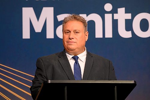 Mike Sudoma / Free Press
Mayoral candidate Mike Vogiatzkis prepares for Wednesdays evenings mayoral debate
October 21, 2026


