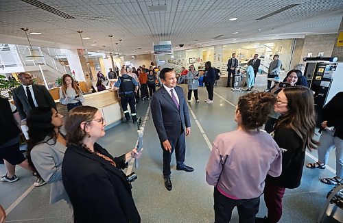 Manitoba Premier Wab Kinew meets with staff at the Brandon Regional Health Centre shortly before a doctor recruitment announcement in the hospital atrium on Thursday afternoon. (Matt Goerzen/The Brandon Sun)