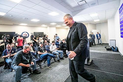 MIKAELA MACKENZIE / FREE PRESS
	

Kevin Cheveldayoff speaks to the media about the Hellebuyck trade on Friday, Oct. 23, 2026.

For Mike story.
Free Press 2026