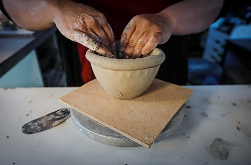 JOHN WOODS / FREE PRESS
Ceramic artist PJ Anderson is photographed in her studio in Winnipeg, Sunday, October 25, 2026. 

reporter: av
