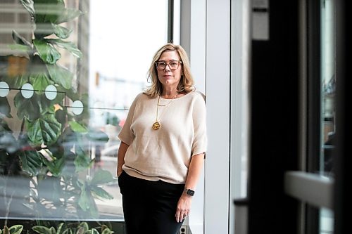 MIKAELA MACKENZIE / FREE PRESS
Former Manitoba MLA Rochelle Squires, who has publicly shared her experience after recognizing parallels between her own story and allegations of a gang rape at Cornell University, on Monday, Oct. 26, 2026.
For Kelly story.
Free Press 2026