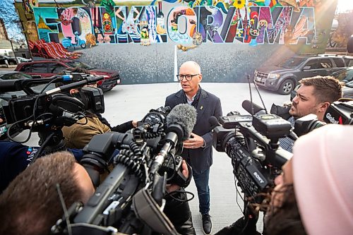 MIKAELA MACKENZIE / FREE PRESS
	

Mayoral candidate Scott Gillingham speaks with the media outside of Mordens' of Winnipeg as part of his final campaign stops on Tuesday, Oct. 27, 2026.

For Erik story.
Free Press 2026