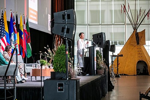 MIKAELA MACKENZIE / FREE PRESS
Moderator Rachel Petero speaks during a panel discussion at the World Indigenous Business Forum at the RBC Convention Centre on Tuesday, Oct. 27, 2026.
For Aaron story.
Free Press 2026