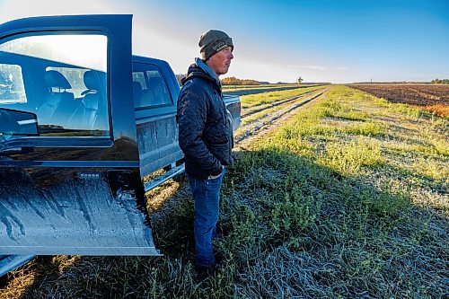 MIKE DEAL / FREE PRESS
Nick Matheson looks out over one of his fields that got written off during the flooding in early June.
Nick Matheson owner of Grangewood Farms and a grain and cattle farmer south of Stonewall. His entire season was upended during the extreme June rainstorm and he’s still dealing with the residual effects of the excess moisture.
reporter: Eva Wasney
261019 - Monday, October 19, 2026.