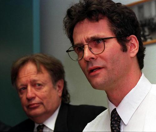 WPG OUT  CP PHOTO WFP101- David Milgaard (Right) and his lawyer  Hersh Wolch at press conf\ken gigliotti feb 10 1998 WINNIPEG FREE PRESS