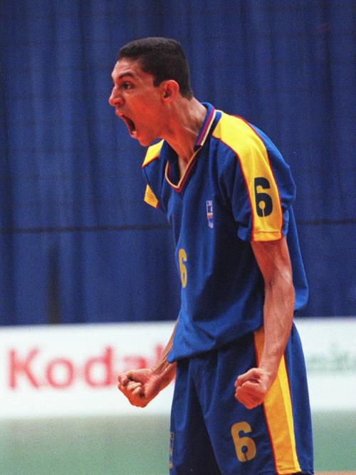 Columbian mens volleyball player Omar Zapata, howls with delight after blocking a Canadian spike during mens volleyball action at the Pan American Games, Sunday July 25, 1999. The Columbians went on to upset the Canadians, 3-2.  TIM KROCHAK/WINNIPEG FREE PRESS
